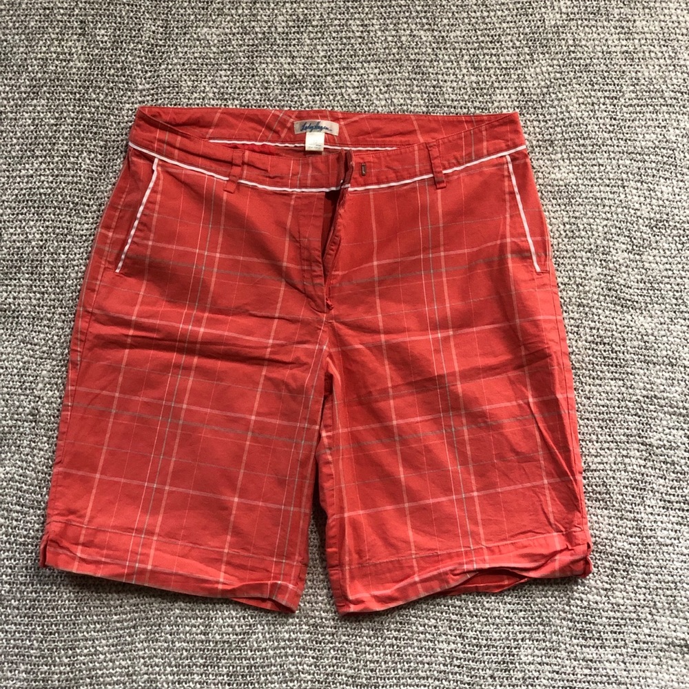 Lady Hagen, golf shorts